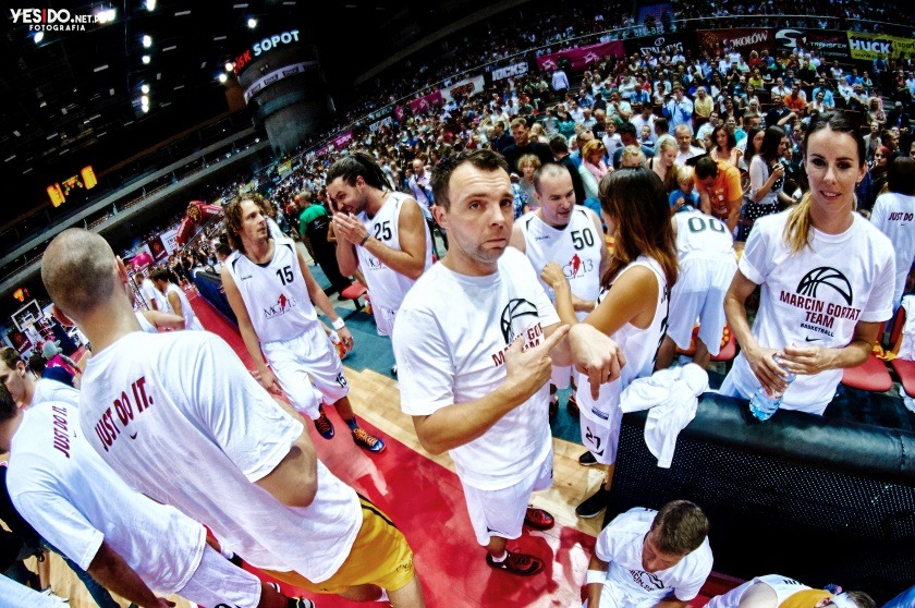 zdjęcia reportażowe z meczu reprezentacji Polski w koszykówkę